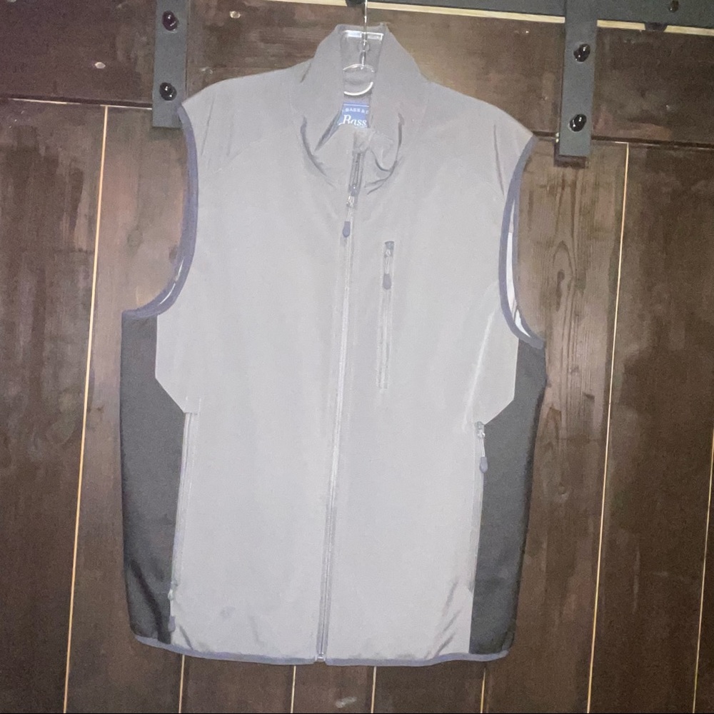 Men’s Bass Outdoor Vest Size Medium M